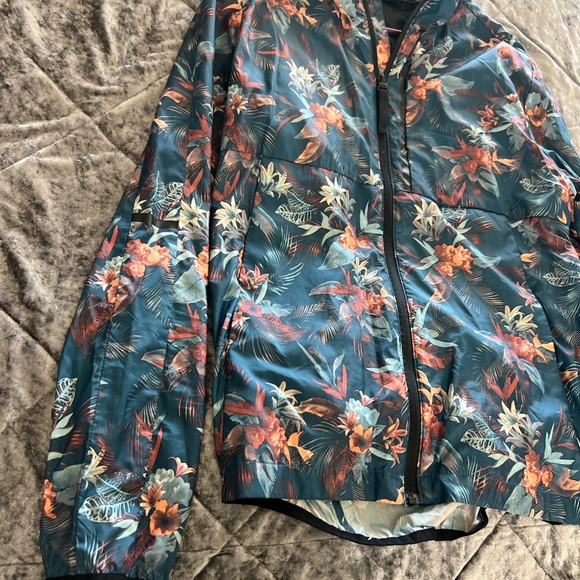 H&M Medium Floral Windbreaker - Picture 4 of 4